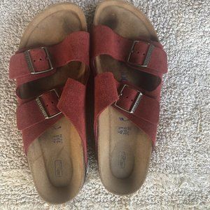 Birkenstock Arizona - Red Suede